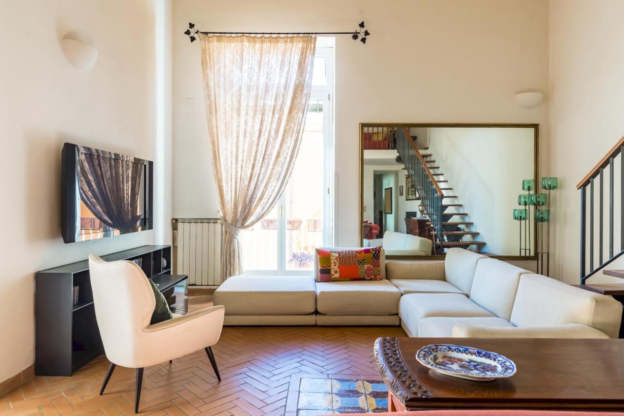 Residenza Capano Charming House By Napoliapartments Luaran gambar