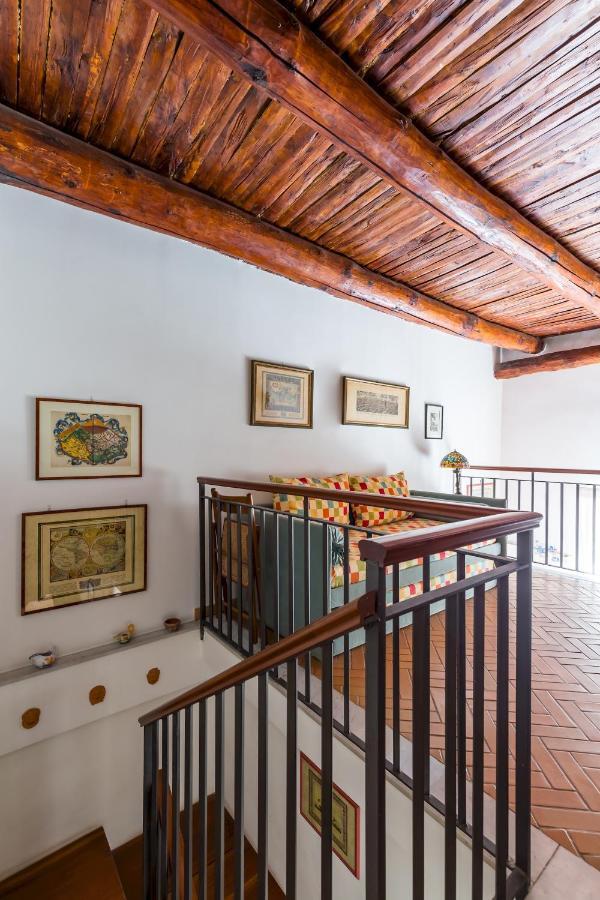 Residenza Capano Charming House By Napoliapartments Luaran gambar